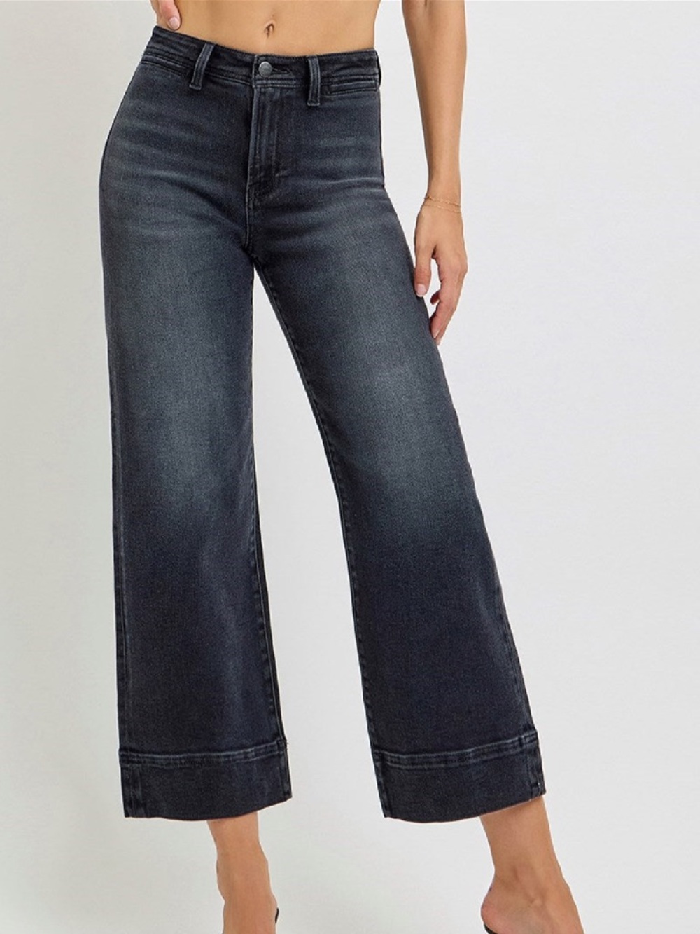 New w tags. Risen jeans washed black. Cropped wide leg